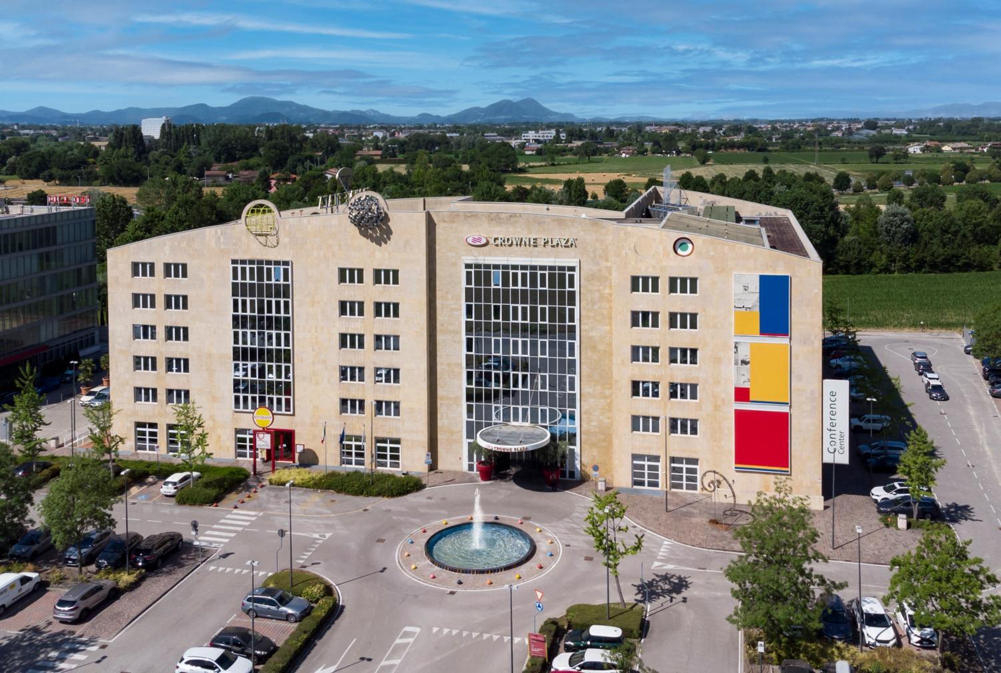 Crowne Plaza Padova, An Ihg Hotel Exterior photo